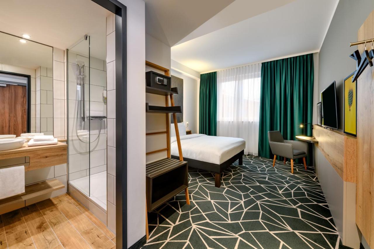 Ibis Styles Aschaffenburg Hotel Bagian luar foto